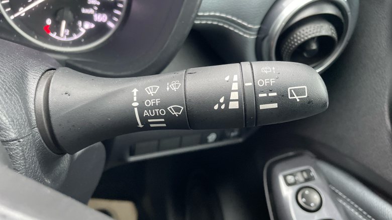 Nissan Juke 1.0 DiG-T 114 Tekna 5dr Petrol Hatchback